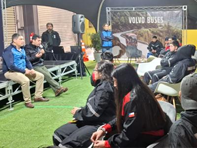 Estudiantes de INACAP Sede Puerto Montt exploran las nuevas tecnologías de Volvo Chile