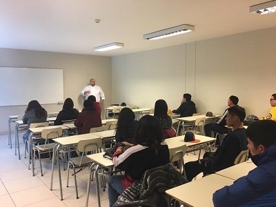 Exalumnos destacados participan en bienvenida a nuevos estudiantes de INACAP Punta Arenas
