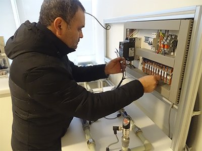 SEC 400x300.jpg Licencia SEC